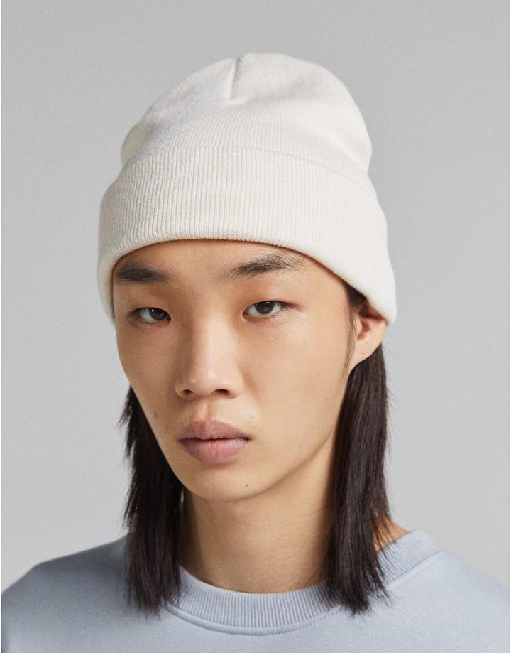 Bershka Knitted Beanie In Ecru-neutral