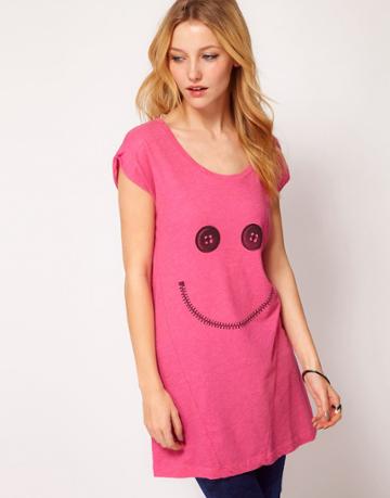 Illustrated People Button Smile Long Top - Pink