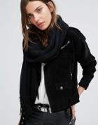 Pieces Woven Scarf With Tassels In Black - Black