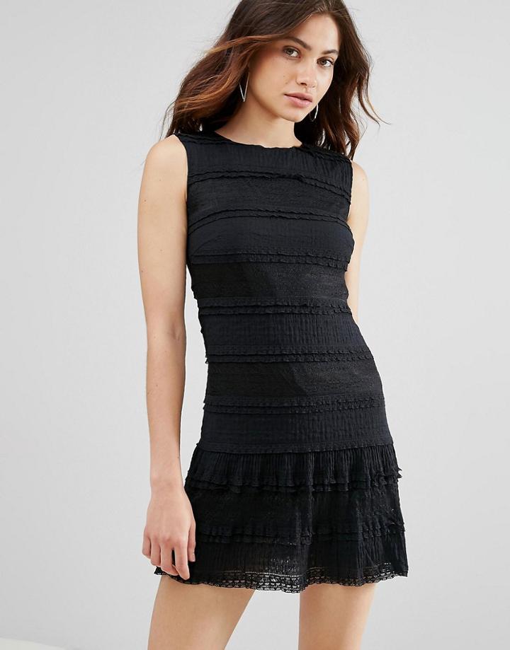 Jovonna Sunday Bliss Lace Dress-black