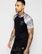 11 Degrees T-shirt With Camo Print Raglan Sleeve - Black