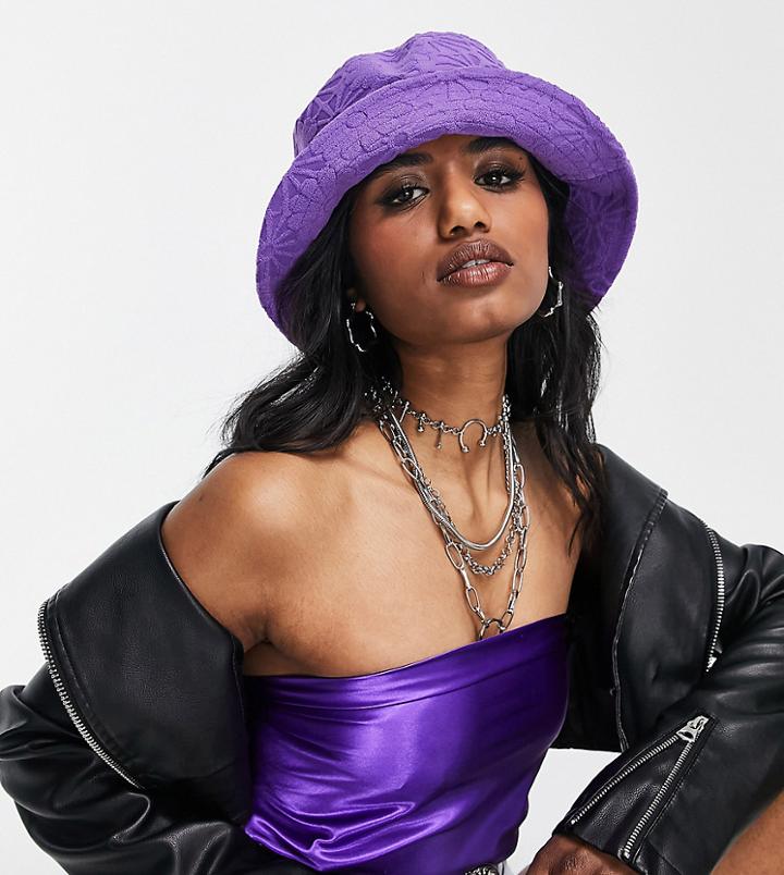 Reclaimed Vintage Inspired Bucket Hat In Purple Daisy Toweling