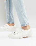 Fred Perry Hughes Canvas Sneakers In White - White