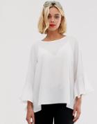Brave Soul Madrid Top With Sleeve Detail - Cream