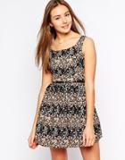 Yumi Belted Dress In Ditsy Print