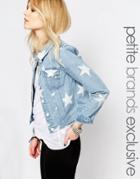 Noisy May Petite Star Print Denim Jacket - Light Blue