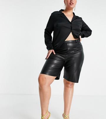 Saint Genies Plus Leather Look Bermuda Shorts In Black