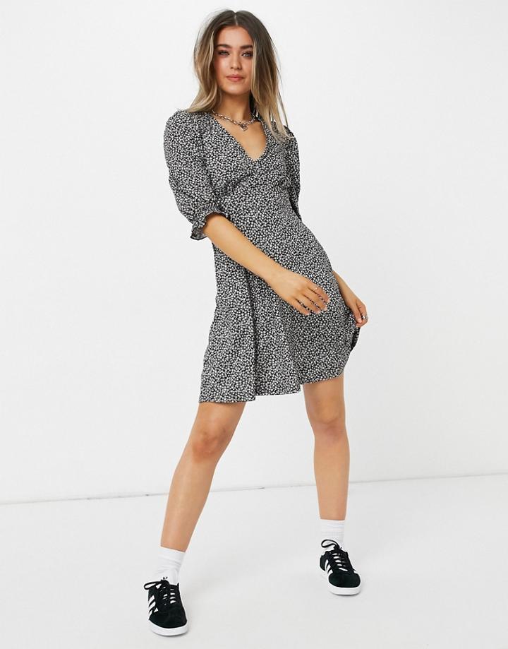 New Look V Neck Tea Dress In Black Floral