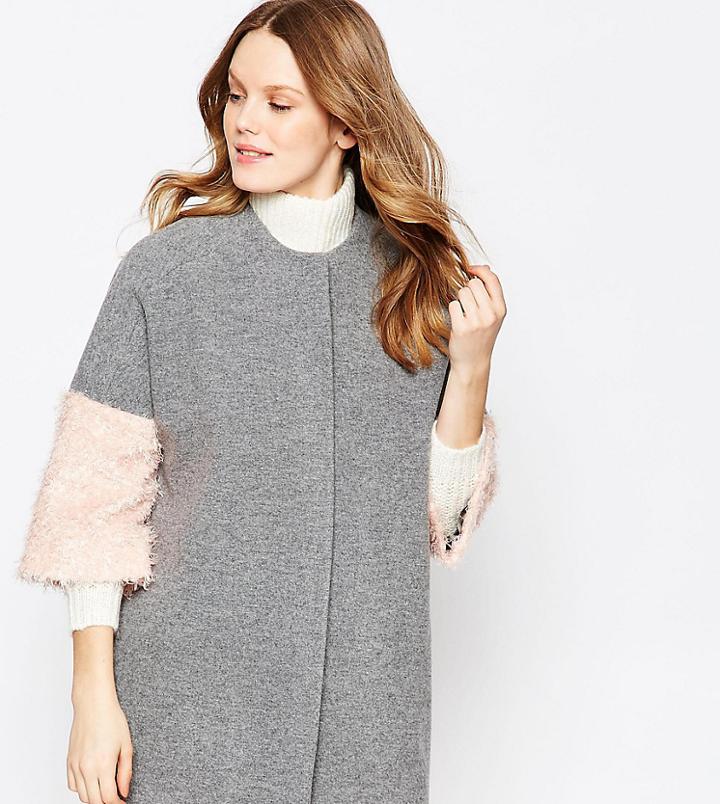 Helene Berman Kimono Coat In Gray With Pink Fluffy Sleeve - Gray