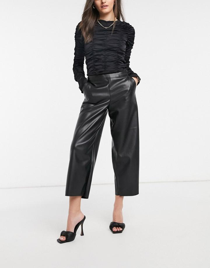 Vila Leather Look Cropped Pants In Black