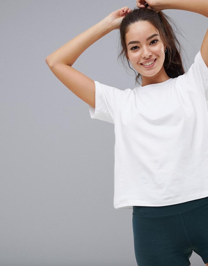Asos 4505 Training Short Sleeve Top With Mesh Panel Detail - White