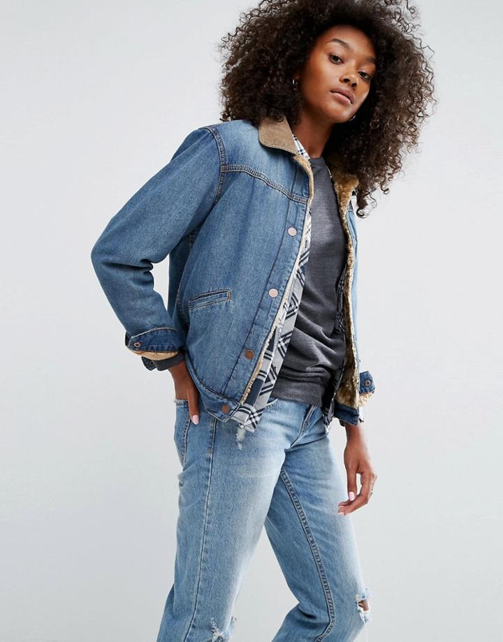 Asos Denim Jacket In Mid Vintage Wash With Faux Fur Lining - Blue