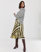 Stradivarius Scarf Print Pleat Skirt In Multi - Multi