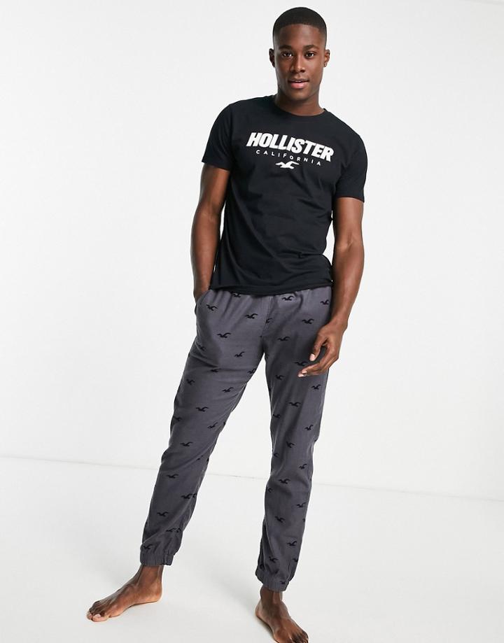 Hollister Lounge Set Sweatpants And T-shirt With Chest Logo/all Over Logo-black