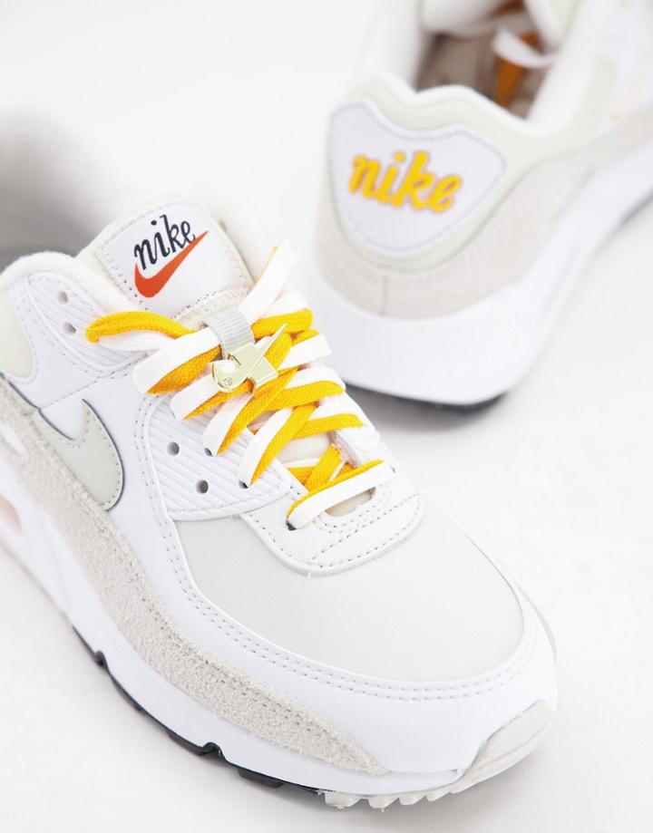 Nike Air Max 90 Se Sneakers In White/light Bone