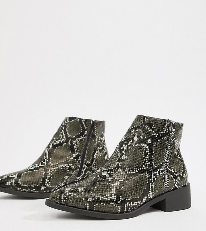 New Look Wide Fit Flat Ankle Boot - White