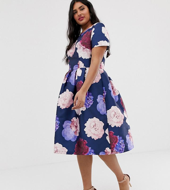 Chi Chi London Plus Skater Dress With V Back In Floral Print - Navy