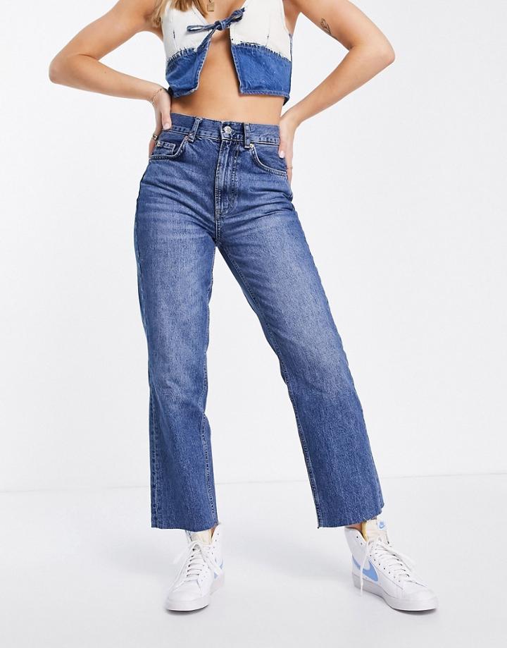 Stradivarius Cropped Jeans In Mid Wash-blue
