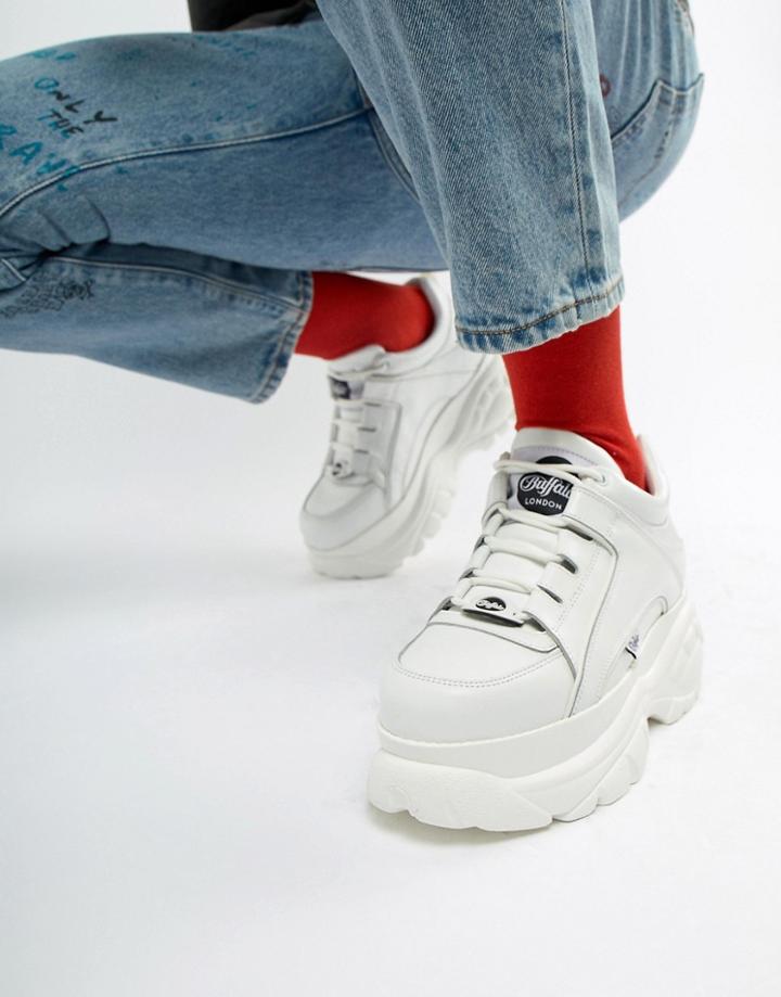 Buffalo Classic Chunky Sole Sneakers In White - White