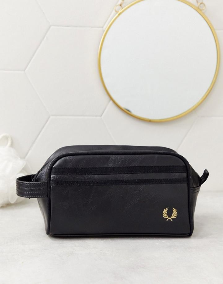 Fred Perry Twin Tipped Logo Toiletry Bag In Black