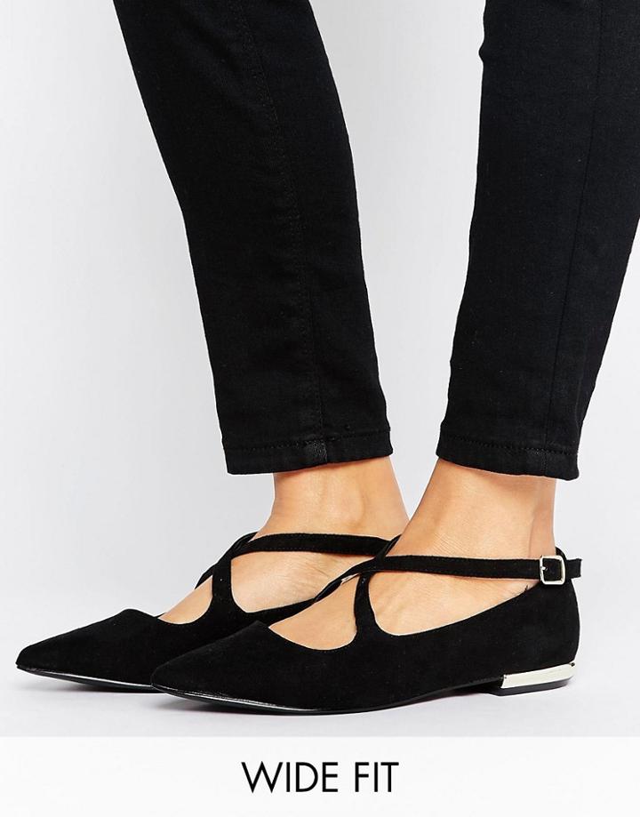 New Look Wide Fit Metal Detail Flat Shoe - Black