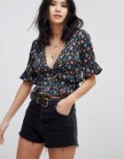Honey Punch Crop Blouse In Ditsy Floral - Black