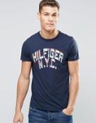 Tommy Hilfiger T-shirt With Floral Infill Logo In Navy In Regular Fit - Navy Blaze