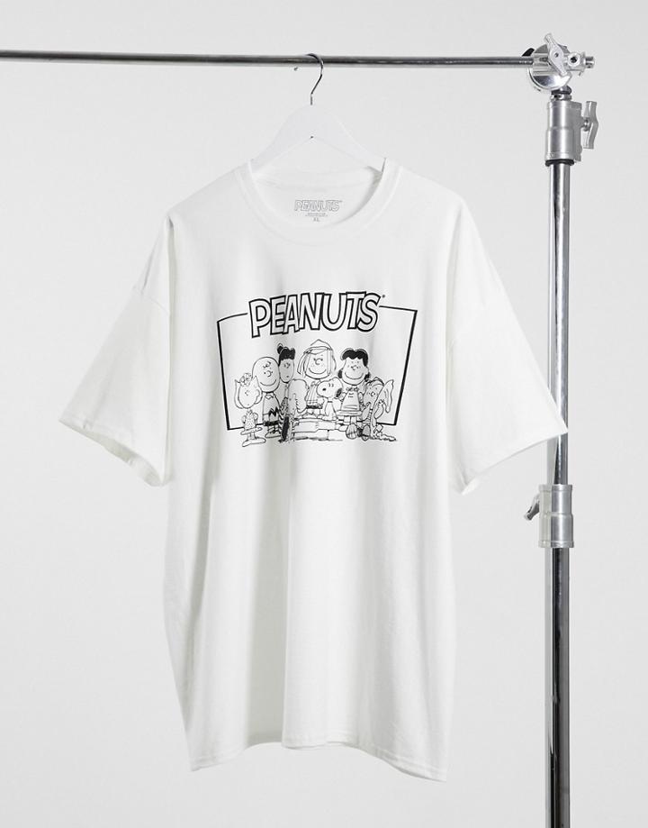 New Look Oversized T-shirt With Peanuts Cast Print In White
