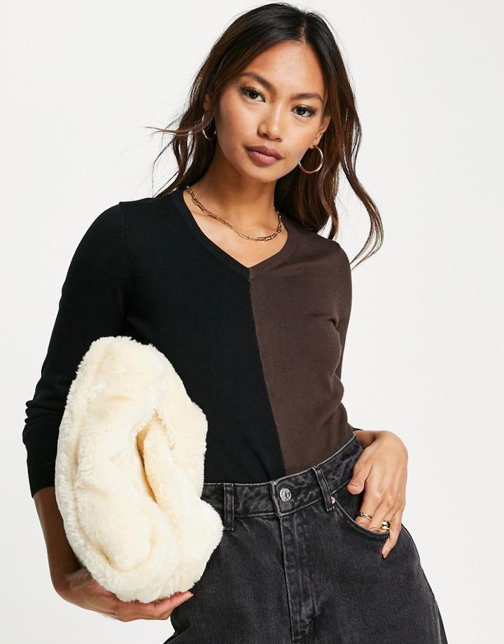 Gianni Feraud V-neck Split Color Sweater In Cream And Brown-multi
