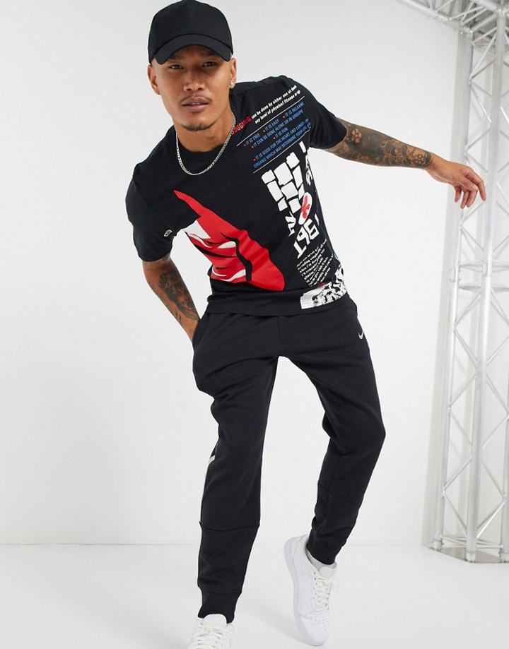 Nike Reverse Seasonality T-shirt In Black
