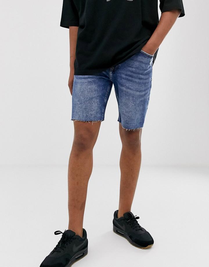 Bershka Skinny Fit Denim Shorts With Raw Hem In Mid Blue - Blue