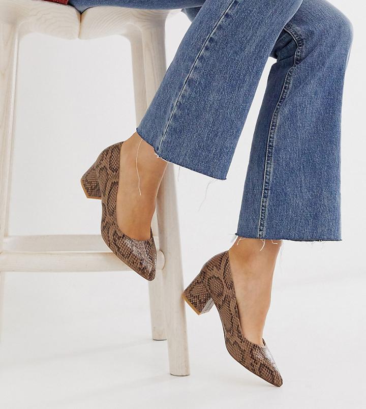Truffle Collection Wide Fit Pointed Kitten Heel Block Heels In Snake-neutral