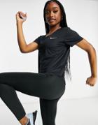 Nike Running Essentials T-shirt In Black
