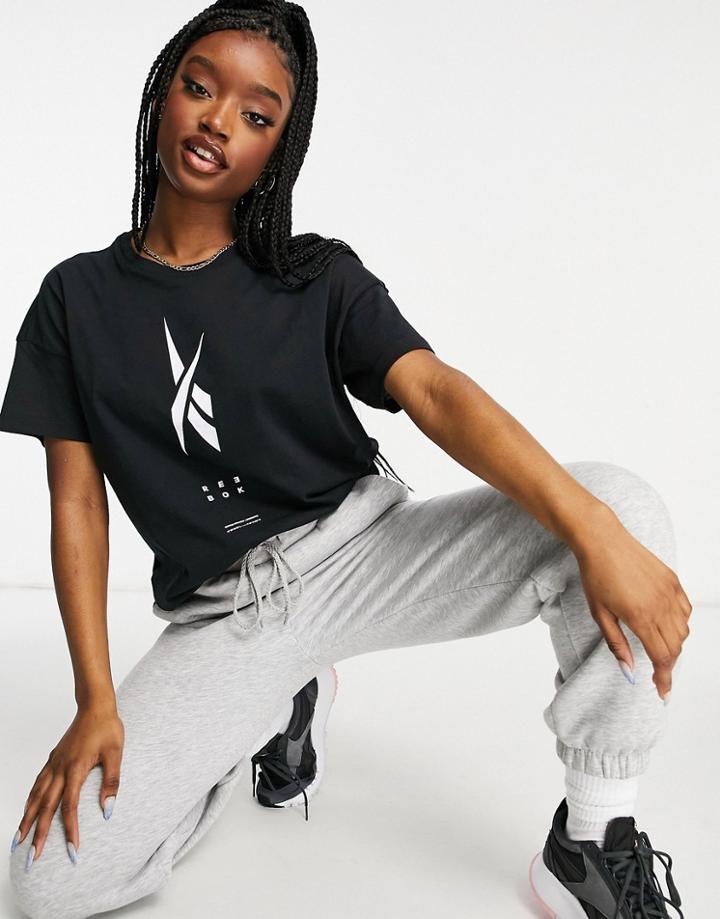 Reebok Ts Edgeworks Gr T-shirt In Black