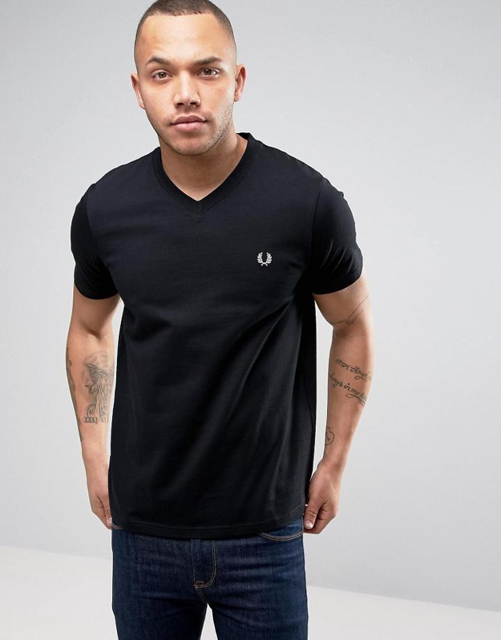 Fred Perry V-neck Small Logo T-shirt In Black - Black