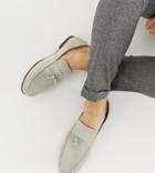 Asos Design Wide Fit Tassel Loafers In Gray Suede With Natural Sole - Gray
