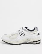 New Balance 2002 Trainers In White