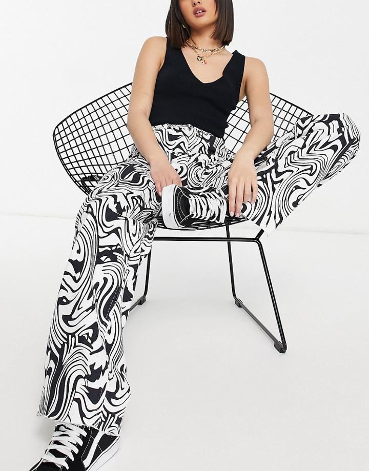 Stradivarius Printed Dad Jean In Retro Marble In Mono-multi