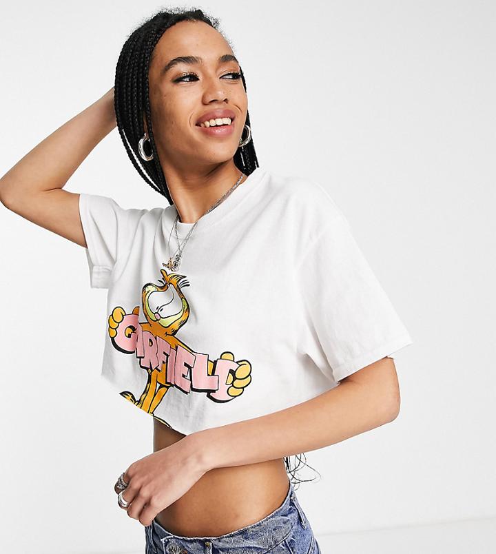 Reclaimed Vintage Inspired Garfield Licensed Cropped T-shirt In White