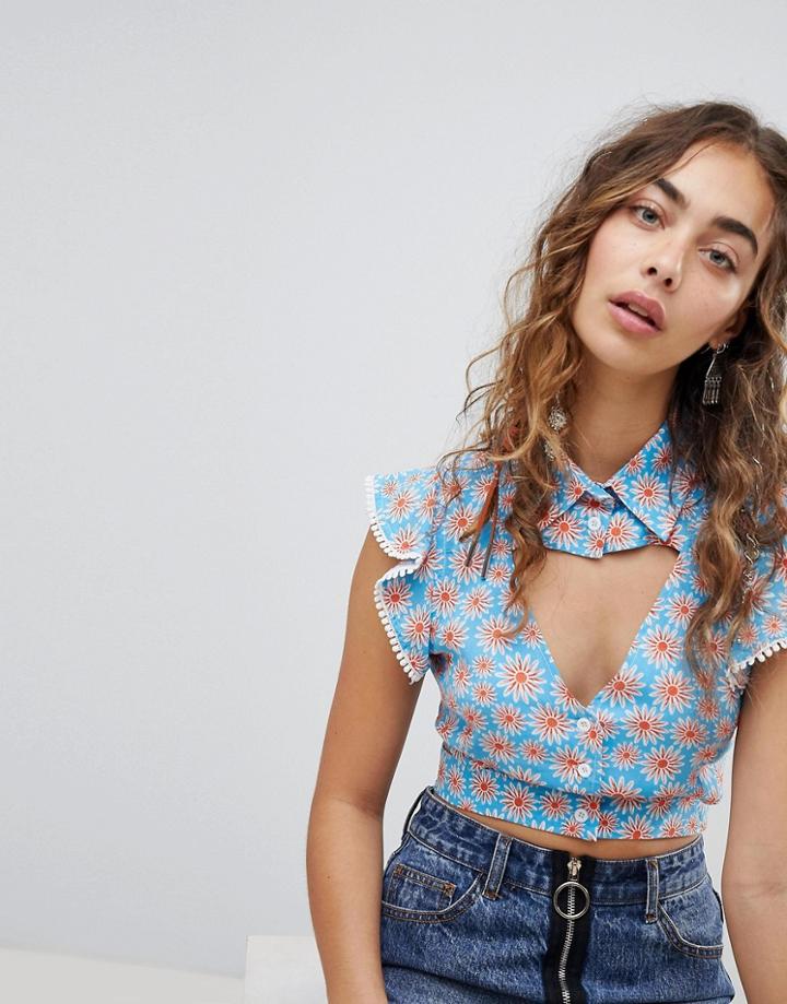 Kiss The Sky Short Sleeve Shirt With Cut Out In Daisy Floral - Blue