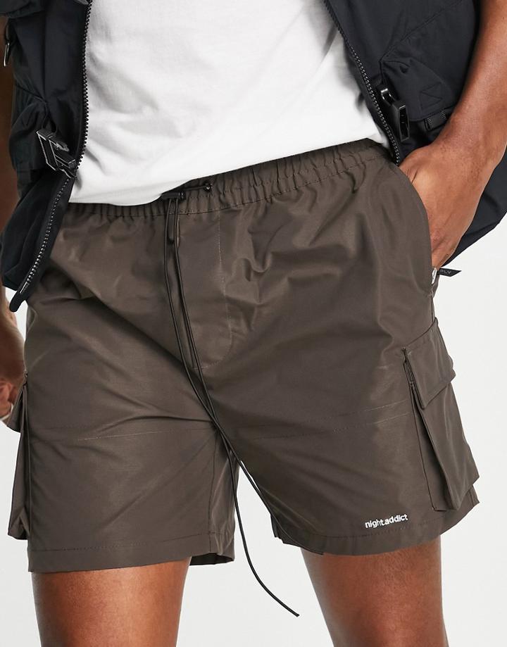 Night Addict Cargo Shorts In Chocolate Brown