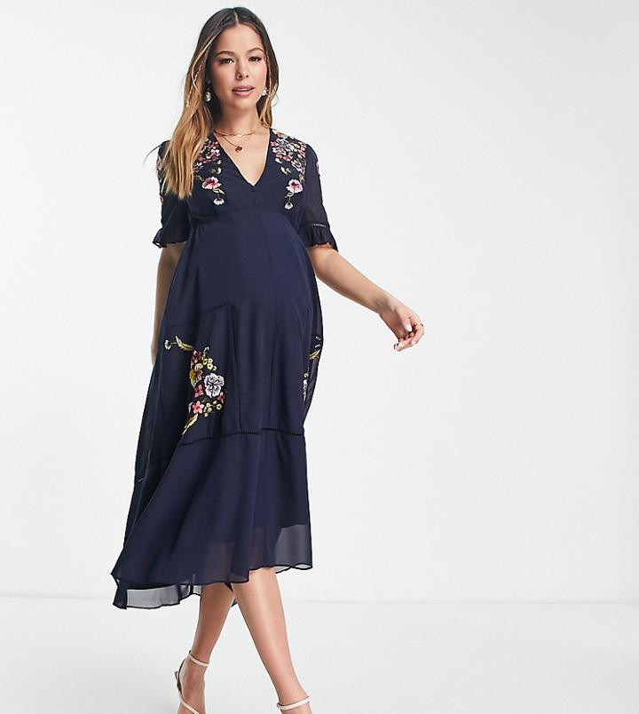 Hope & Ivy Maternity Claudine Embroidered Dress In Navy