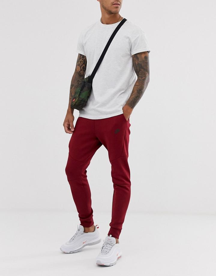 Nike Tech Fleece Jogger Burgundy