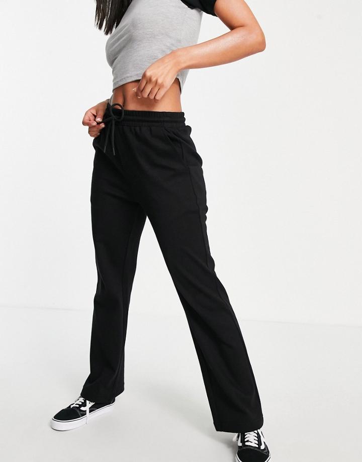 Urban Revivo Flared Plisse Pants In Black