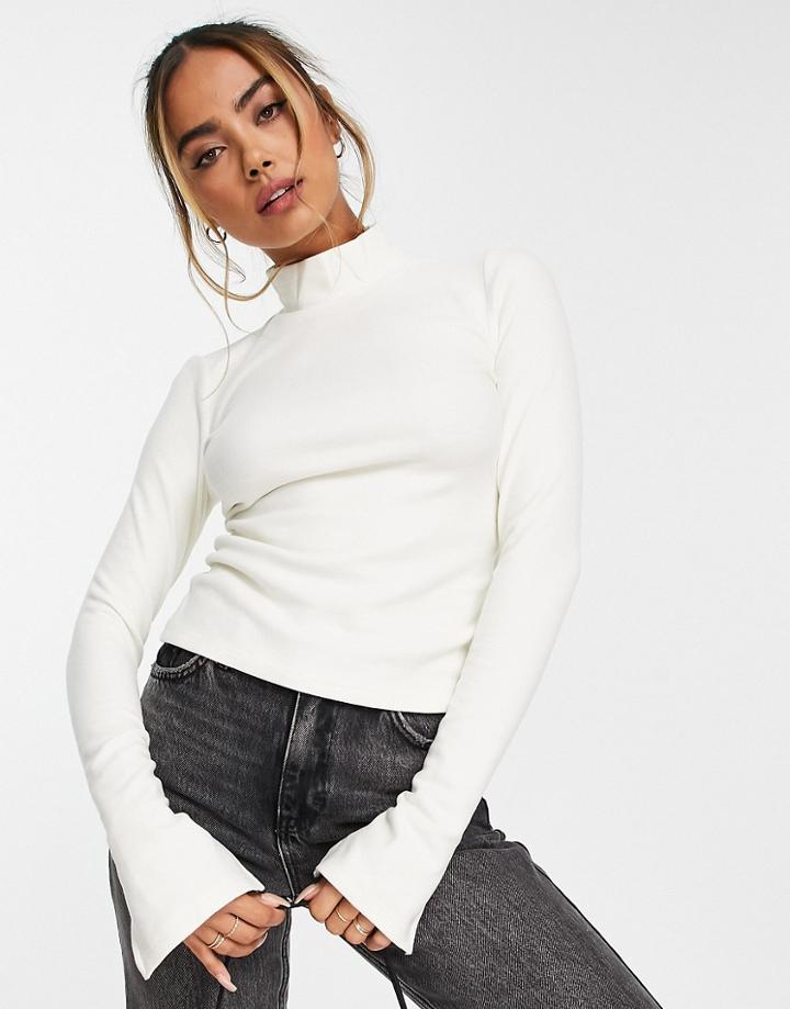 Urban Revivo Polo Neck Long Sleeve Top In White