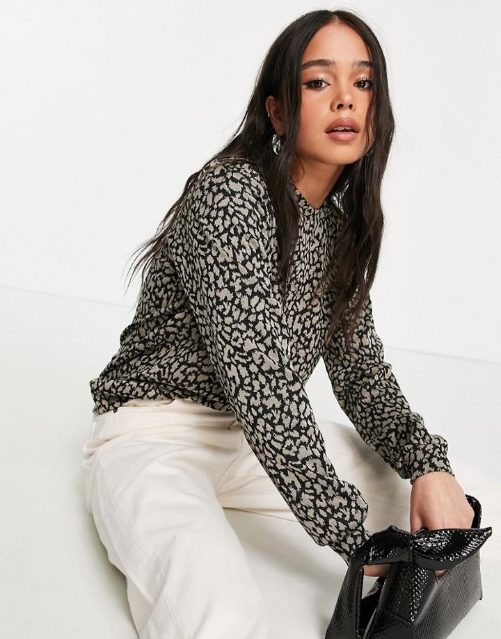 Vila Round Neck Sweater In Leopard-multi