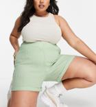 Vero Moda Curve Textured Shorts In Green - Part Of A Set
