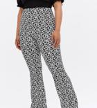 New Look Curve Ribbed Flare Pant In Black Floral Print