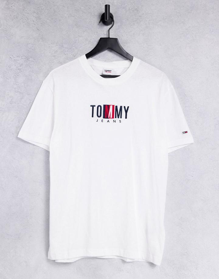 Tommy Jeans Timeless Central Logo Box Short Sleeved T-shirt In White