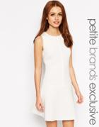 Vero Moda Petite Ultra Flippy Dress - White